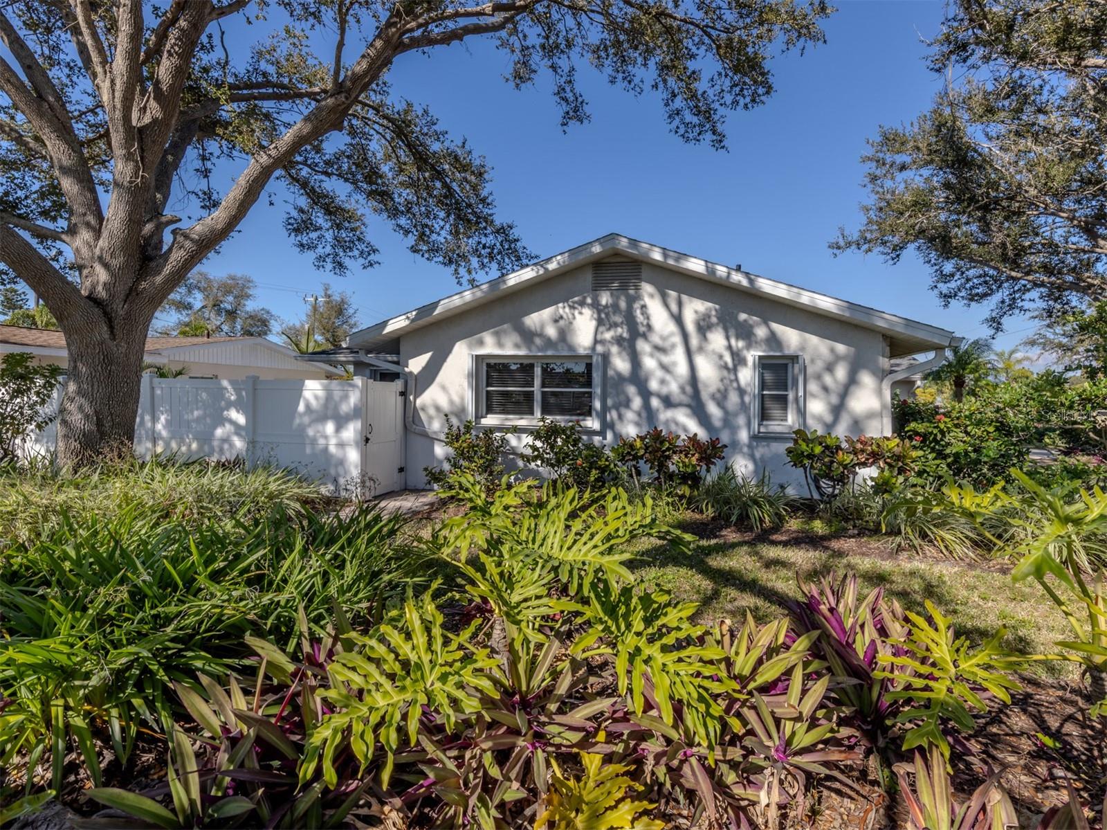 VENEZIA PARK SEC OF VENICE - Residential