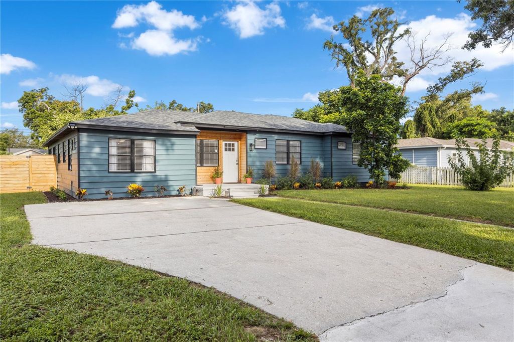 Photo of 4110 N Marguerite Street, Tampa, FL 33603 (MLS # TB8422732)