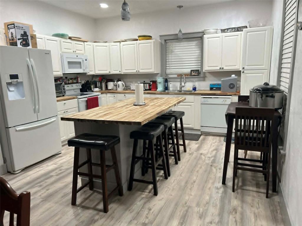 Photo of 2028 Old New York Avenue, Deland, FL 32720 (MLS # A4699946)