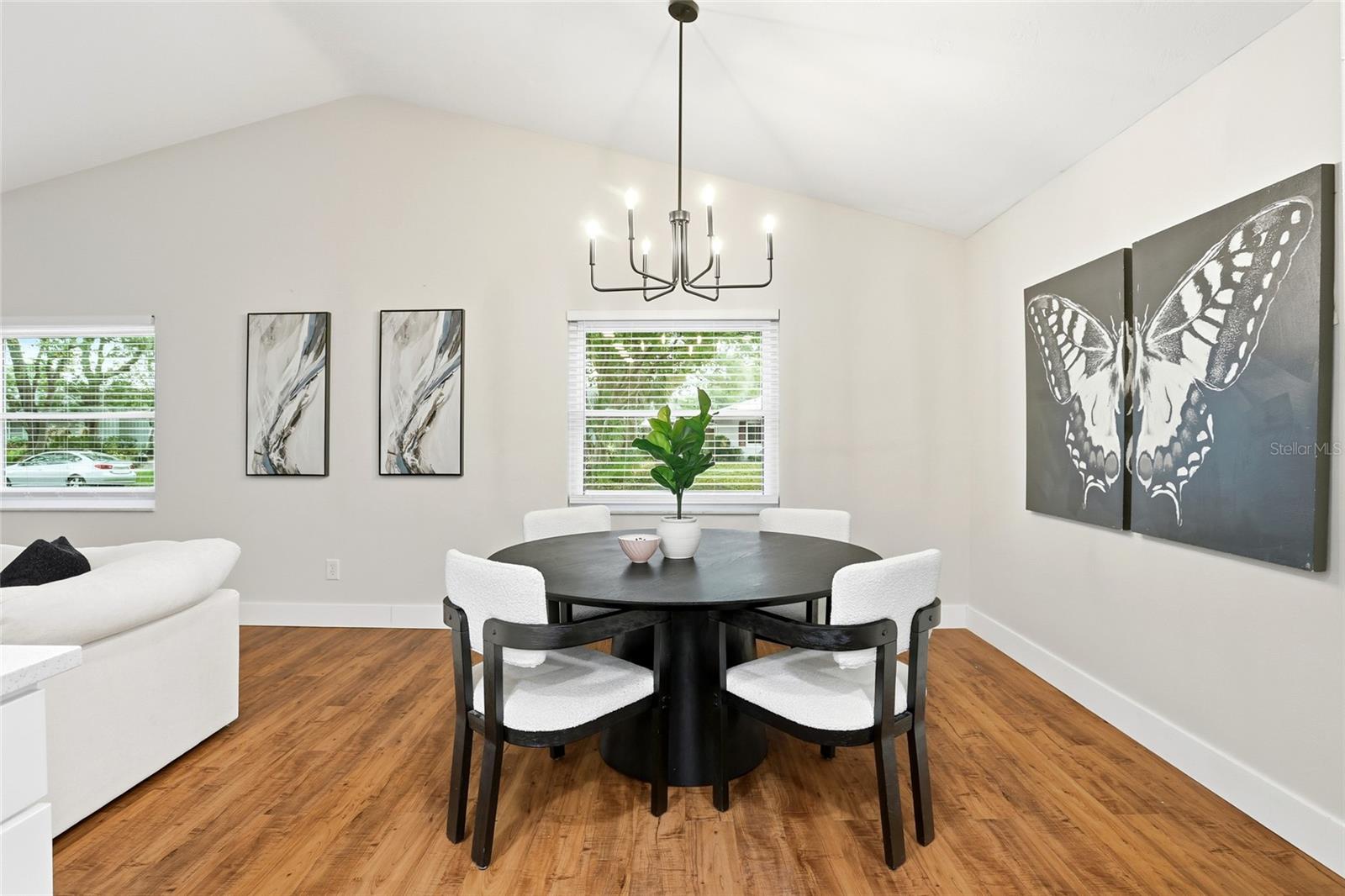 ENGLISH ESTATES UNIT 3 - Residential