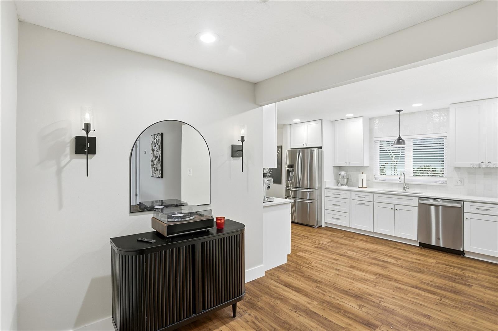 ENGLISH ESTATES UNIT 3 - Residential