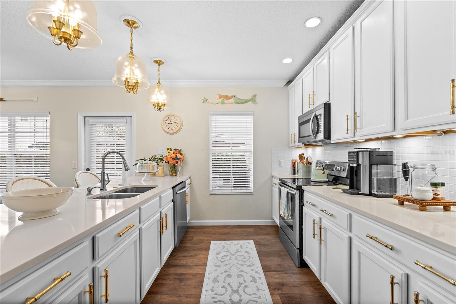 1000 FALLING LEAF STREET