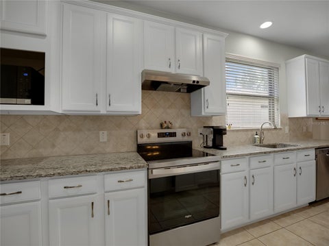 Tiny photo for 9301 SW 70th Loop, Ocala, FL 34481 (MLS # OM734275)