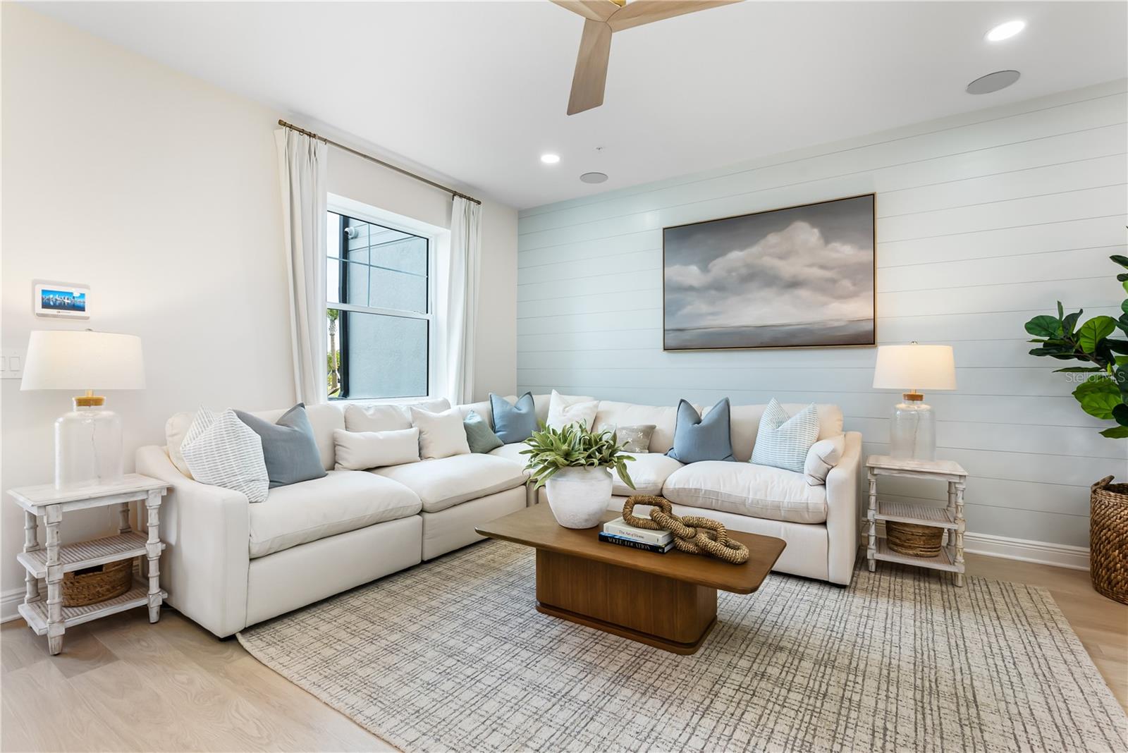 PALMERA AT WELLEN PARK - Residential