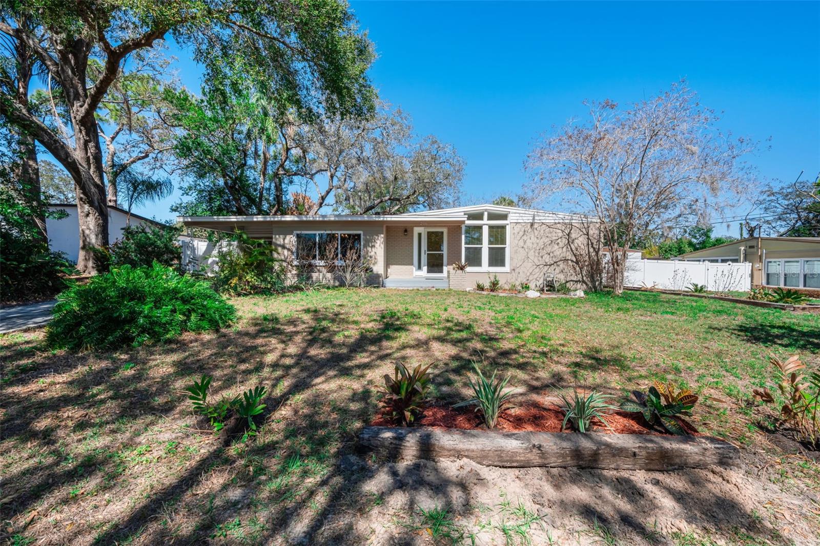 TEMPLE TERRACE HEIGHTS - Residential