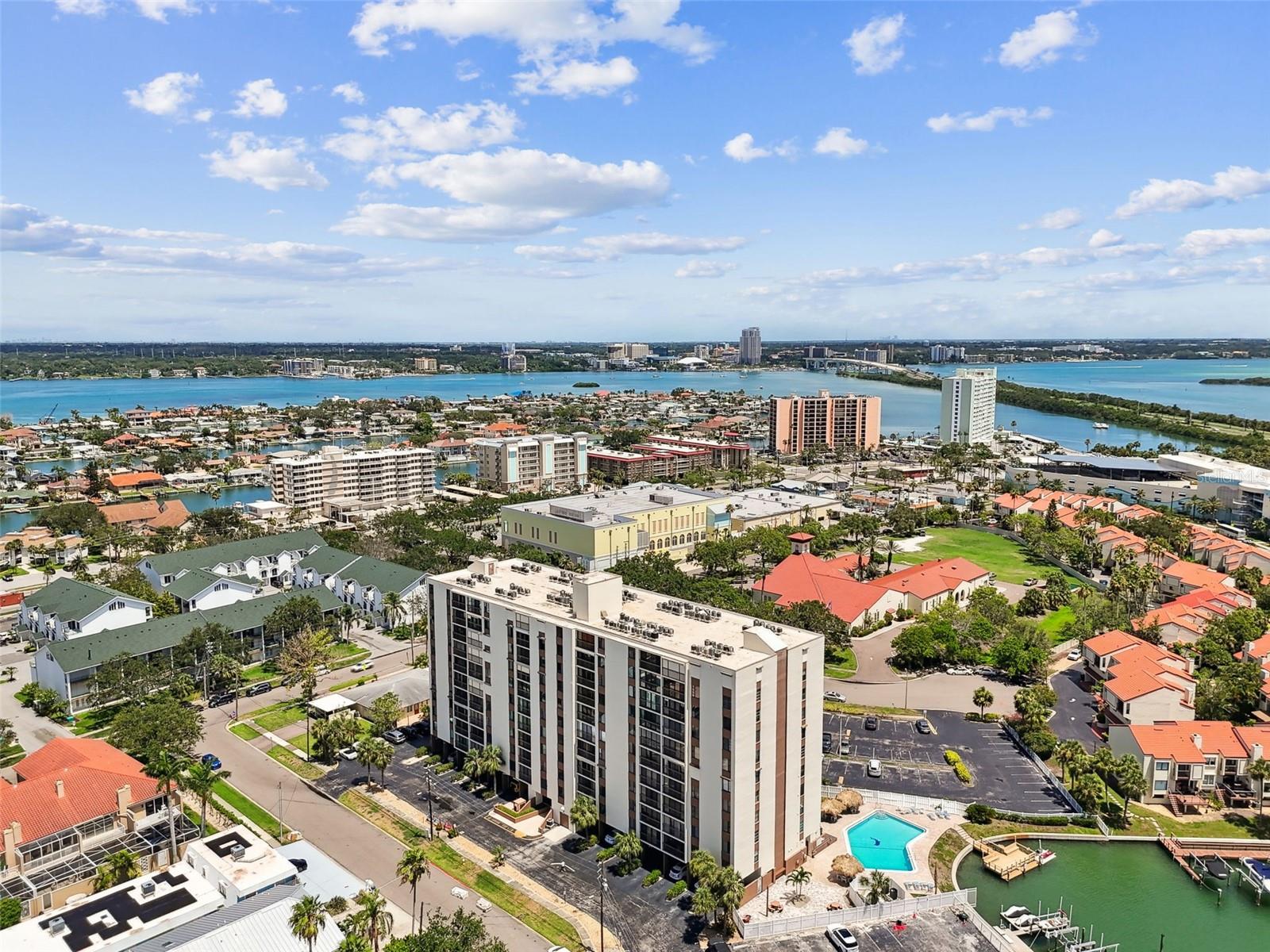 DOLPHIN COVE CLEARWATER - Residential Lease
