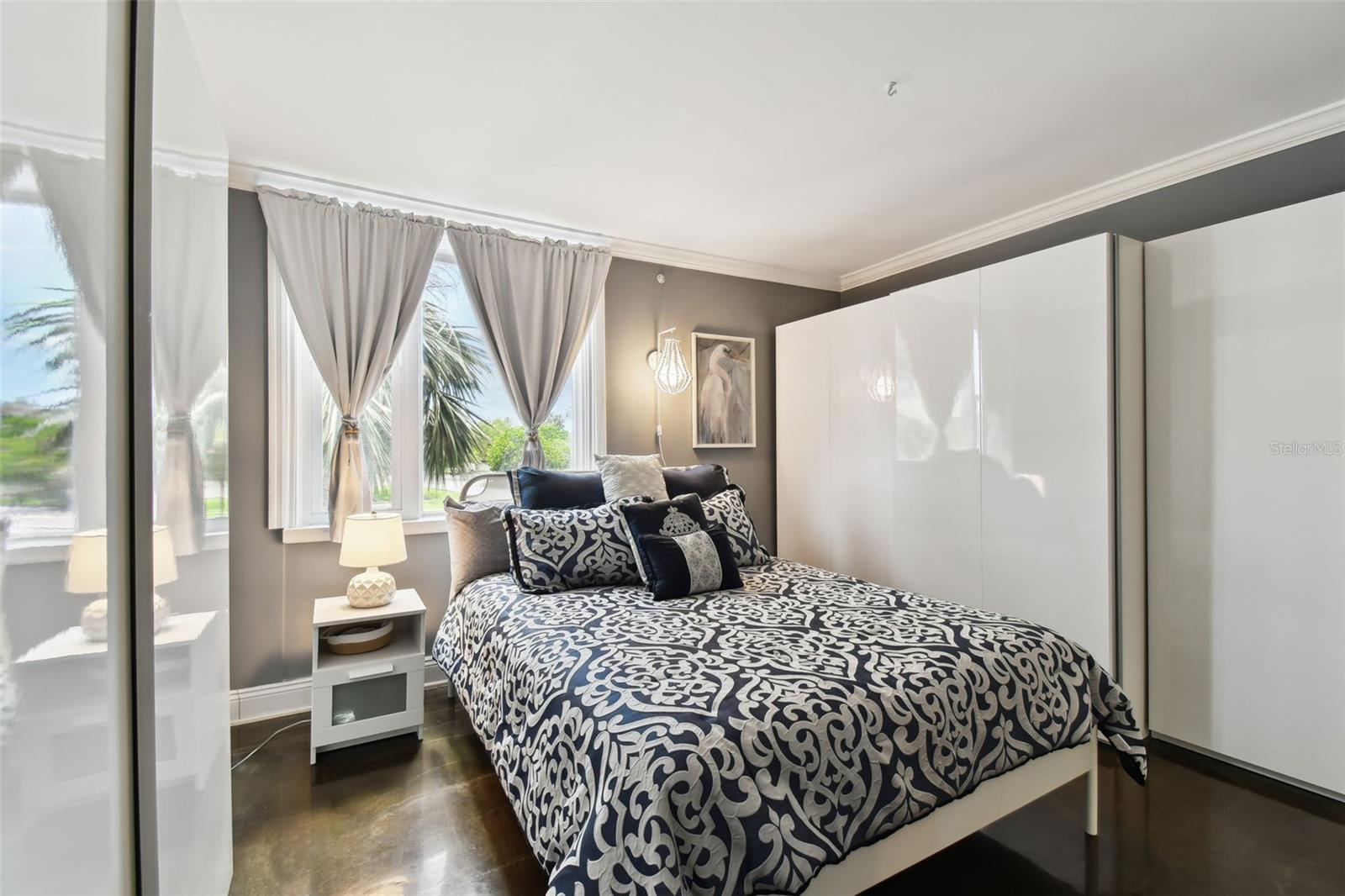 DOLPHIN COVE CLEARWATER - Residential Lease