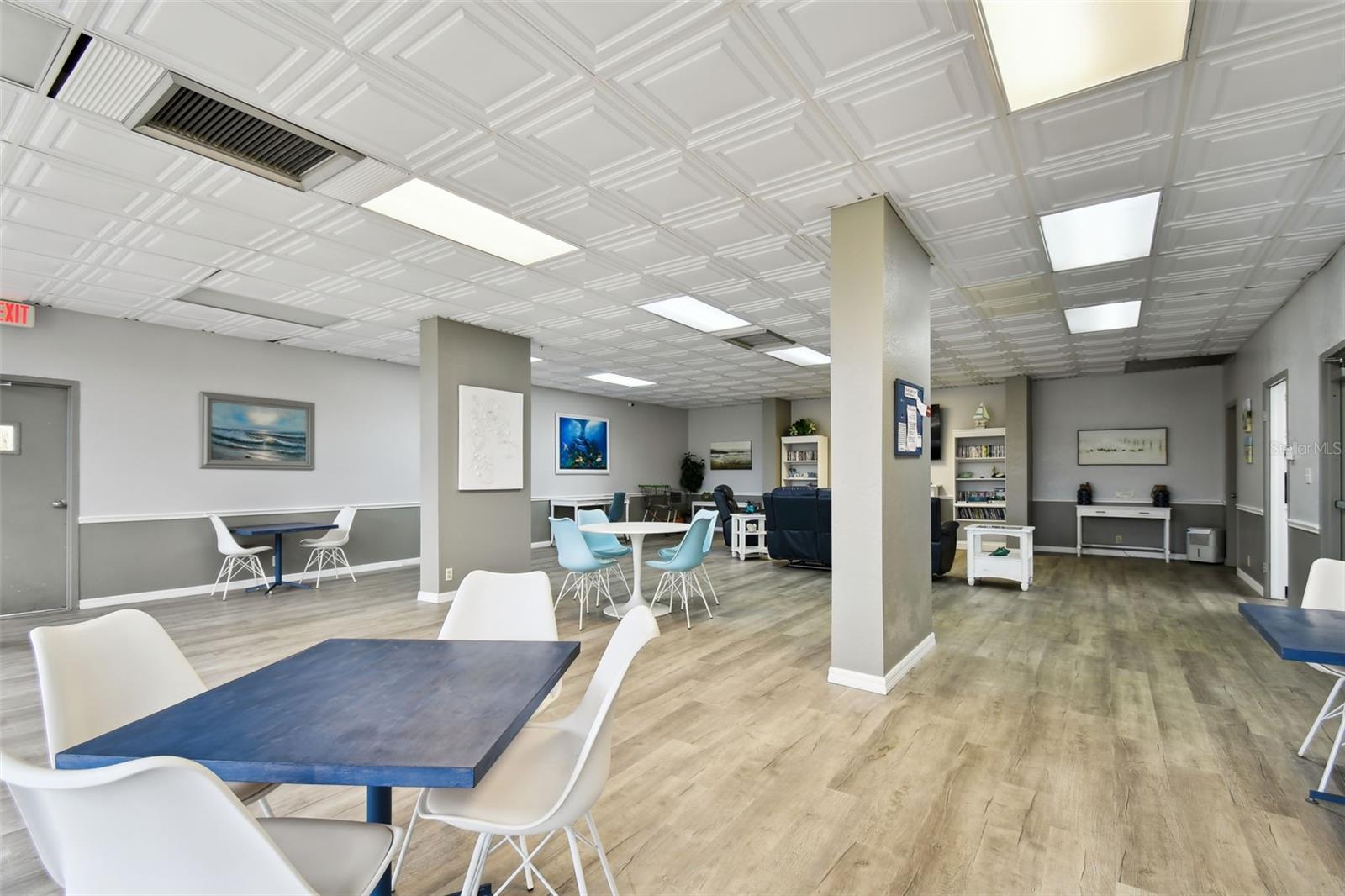 DOLPHIN COVE CLEARWATER - Residential Lease