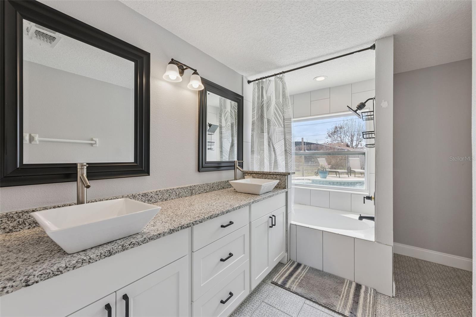 DELTONA LAKES UN 40 - Residential