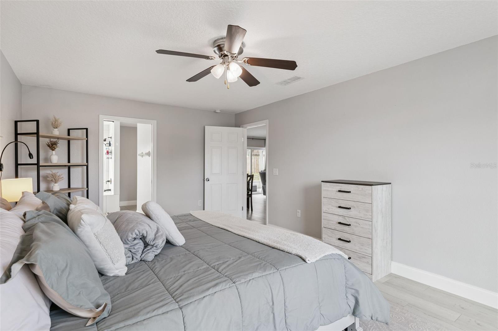 DELTONA LAKES UN 40 - Residential