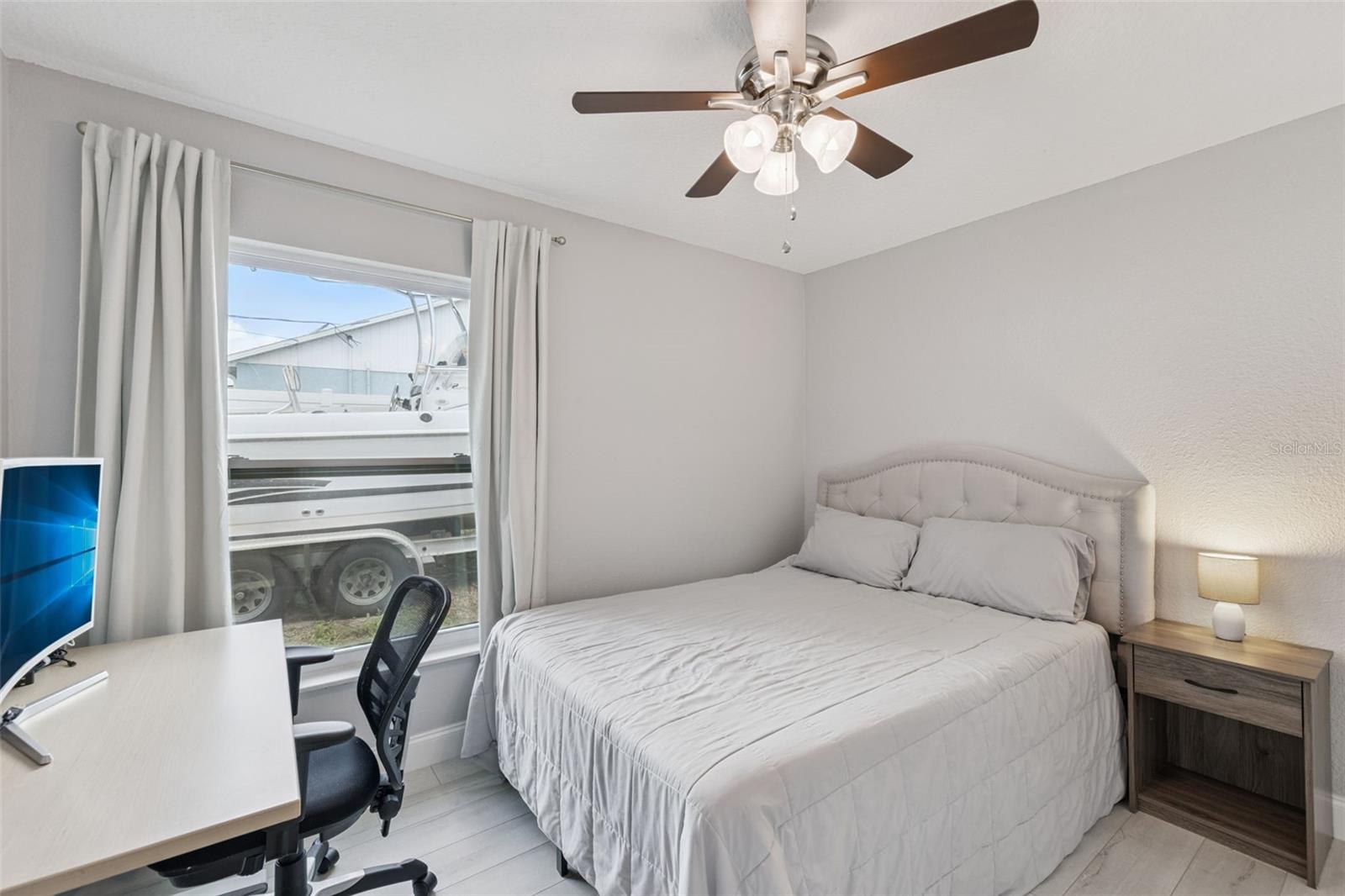 DELTONA LAKES UN 40 - Residential