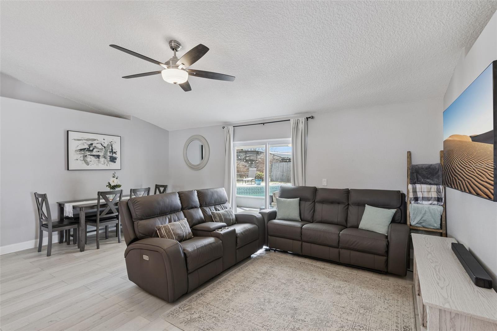 DELTONA LAKES UN 40 - Residential