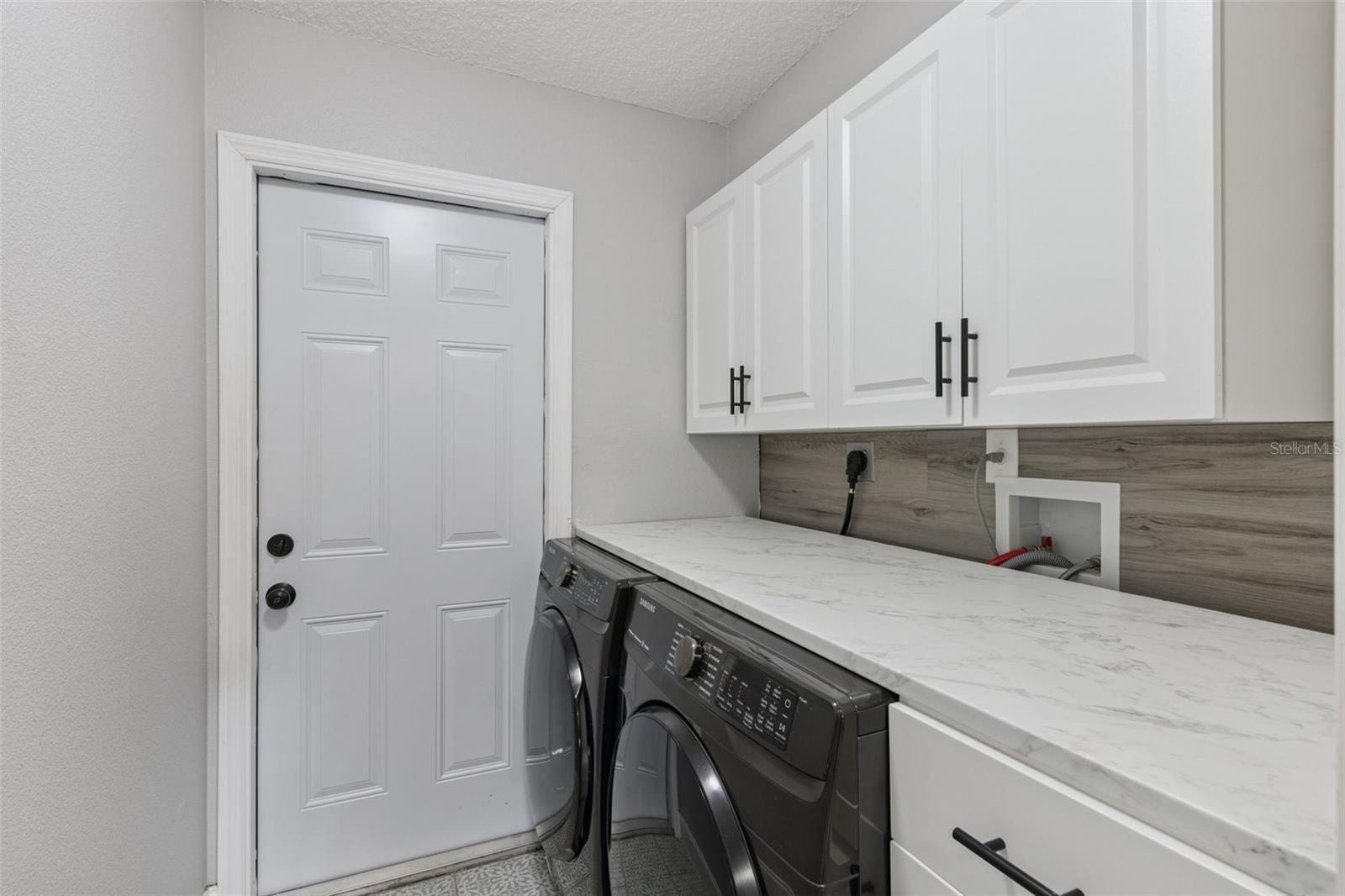 DELTONA LAKES UN 40 - Residential