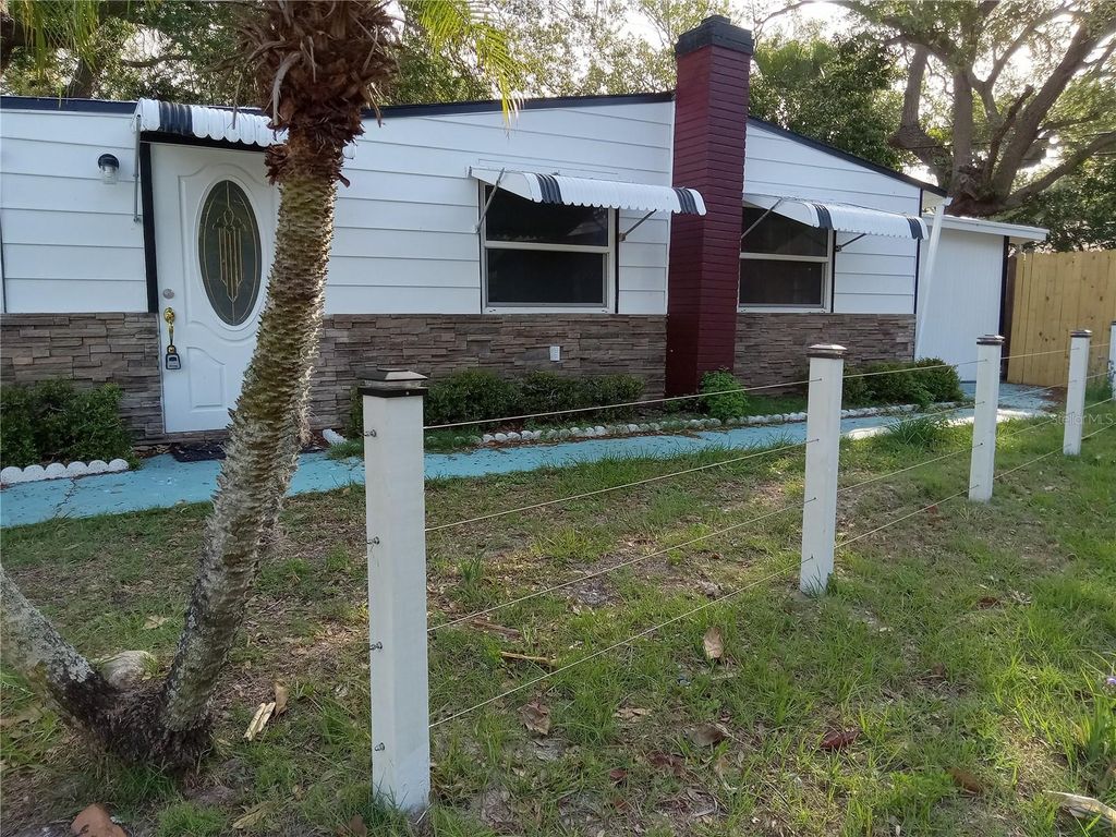 Photo of 1040 65th Street S, South Pasadena, FL 33707 (MLS # TB8422462)