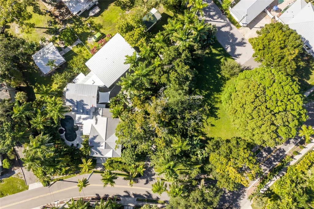 Photo of 2813 Riverview Boulevard, Bradenton, FL 34205 (MLS # A4710854)