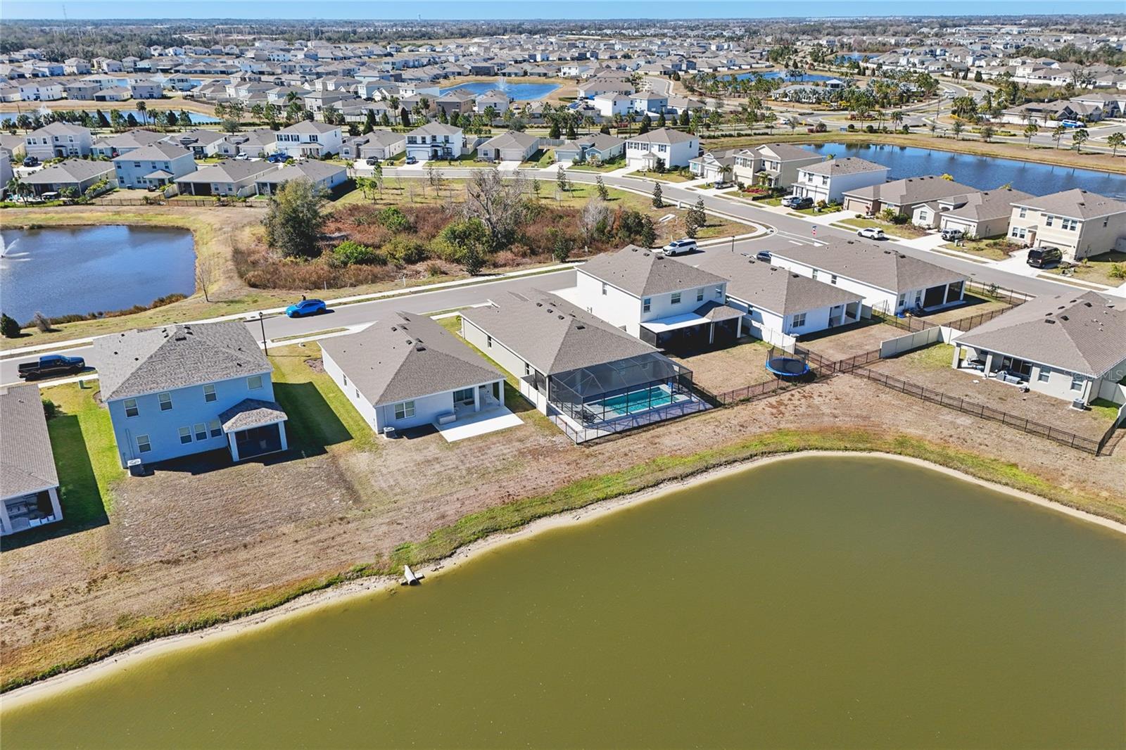 BELLA LAGO - Residential