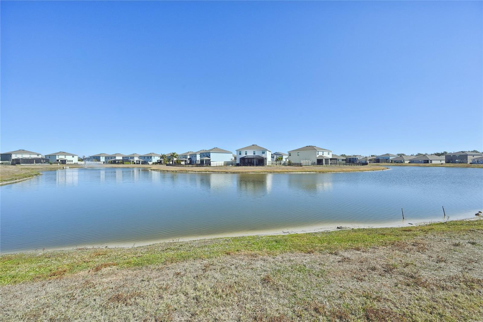 BELLA LAGO - Residential