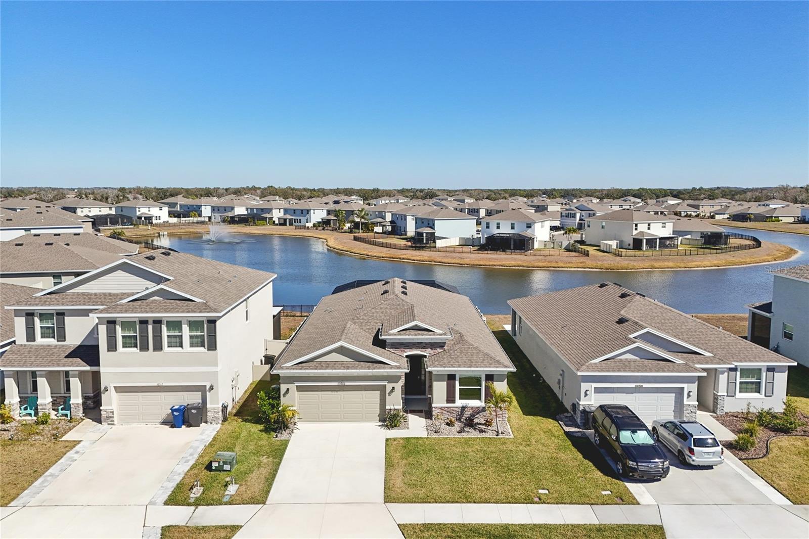 BELLA LAGO - Residential