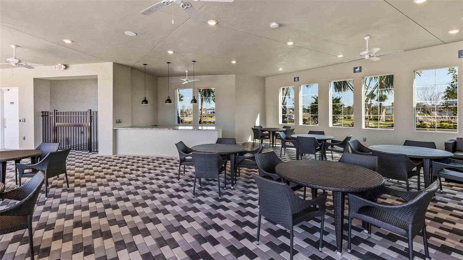 BELLA LAGO - Residential