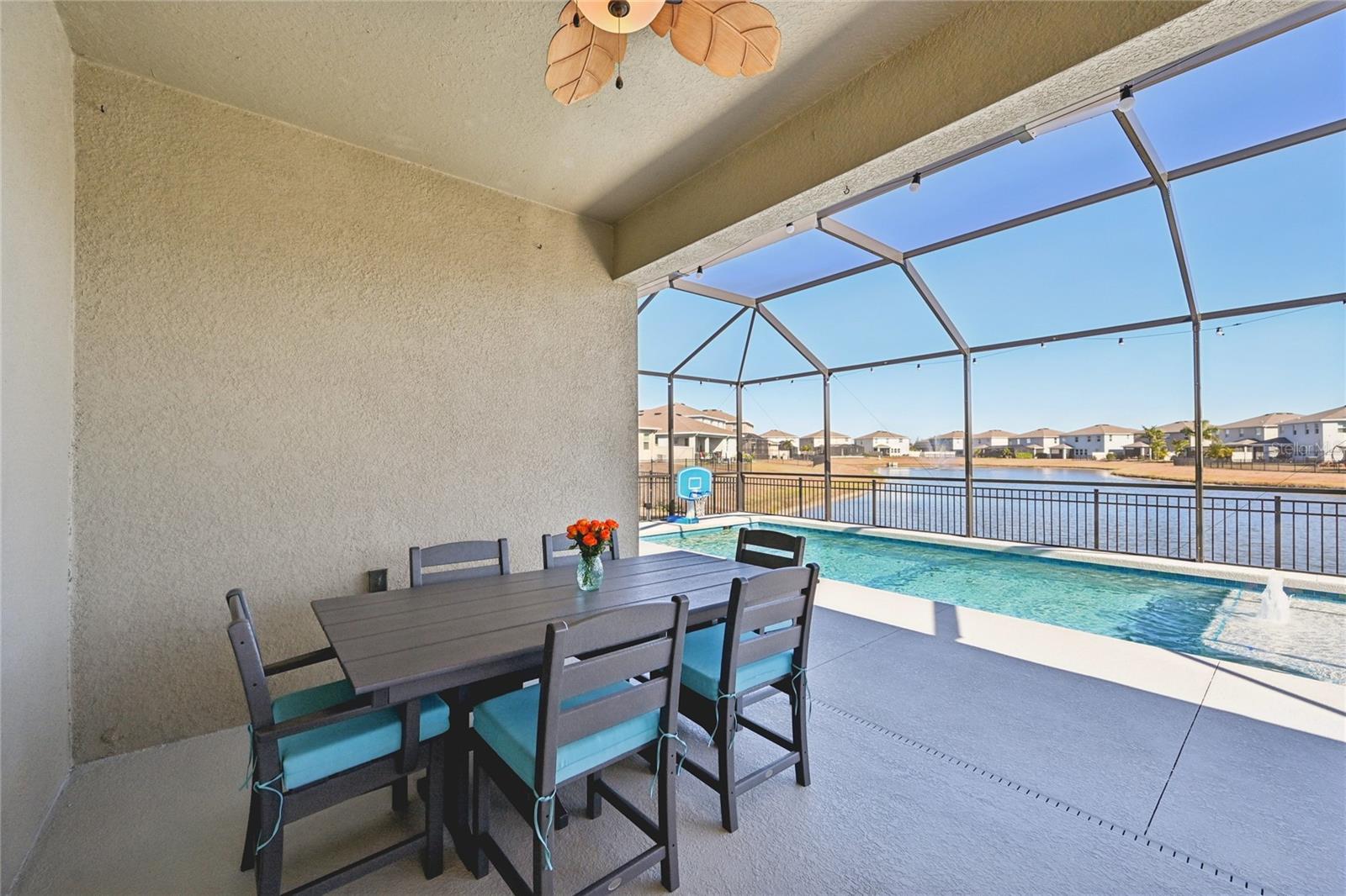 BELLA LAGO - Residential