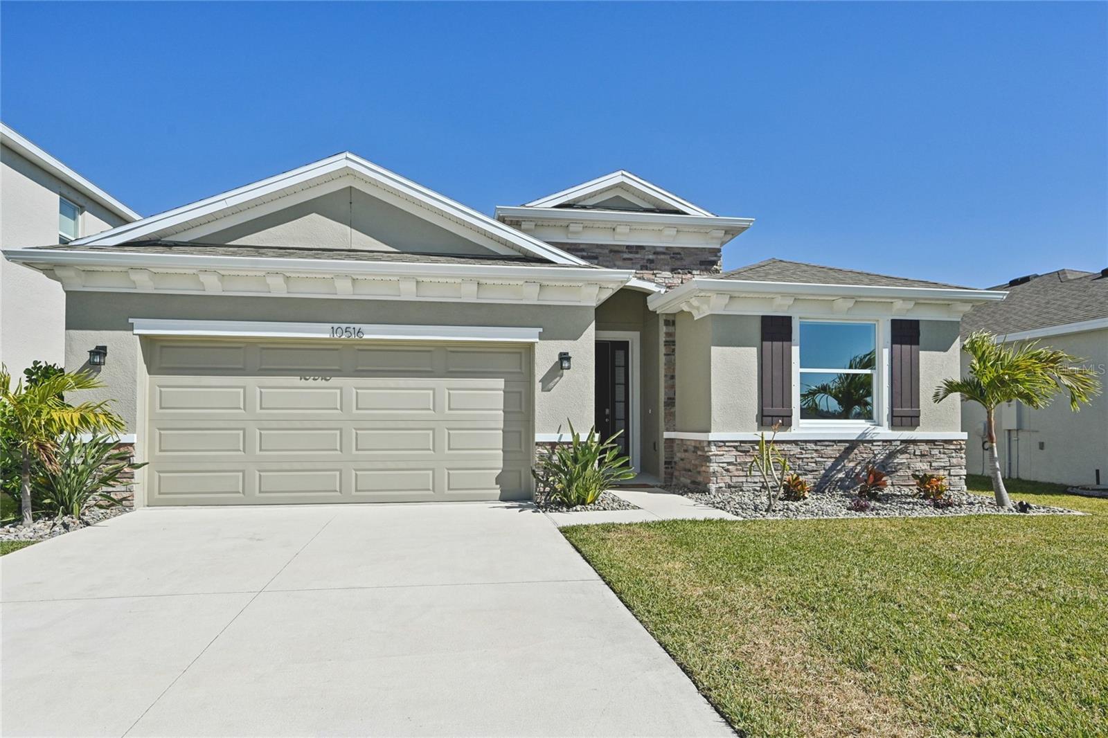 BELLA LAGO - Residential