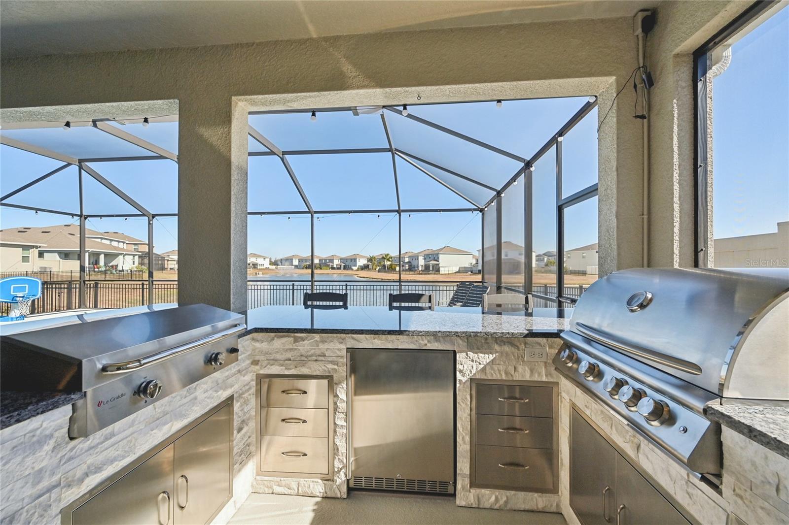 BELLA LAGO - Residential