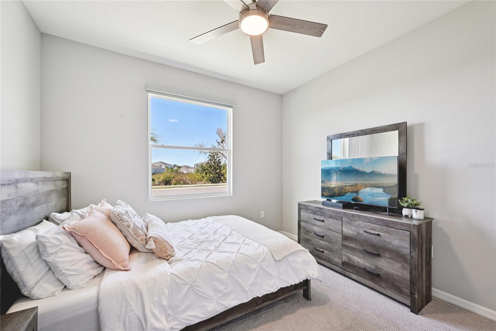 BELLA LAGO - Residential