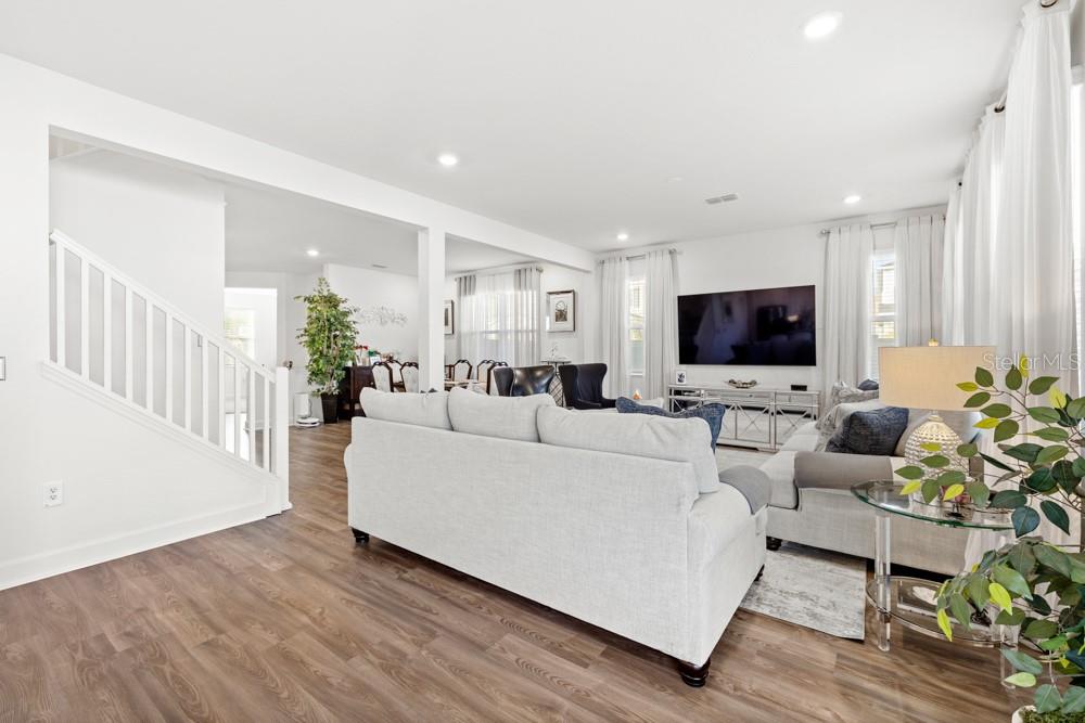 WESTSIDE BELLAVIVA - Residential