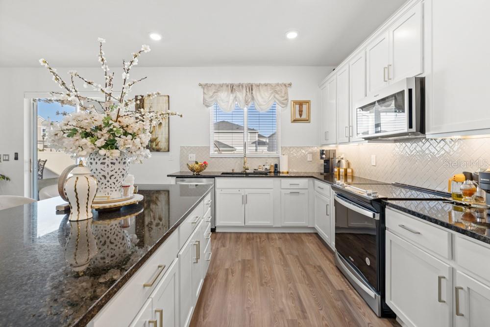 WESTSIDE BELLAVIVA - Residential