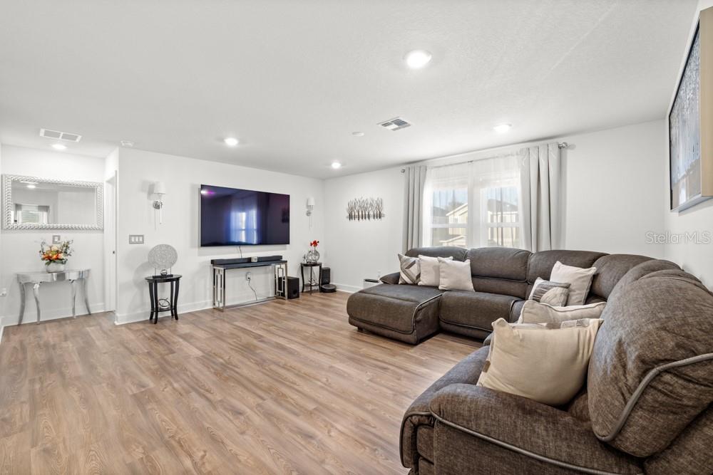 WESTSIDE BELLAVIVA - Residential