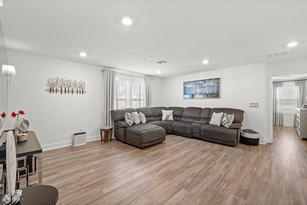 WESTSIDE BELLAVIVA - Residential