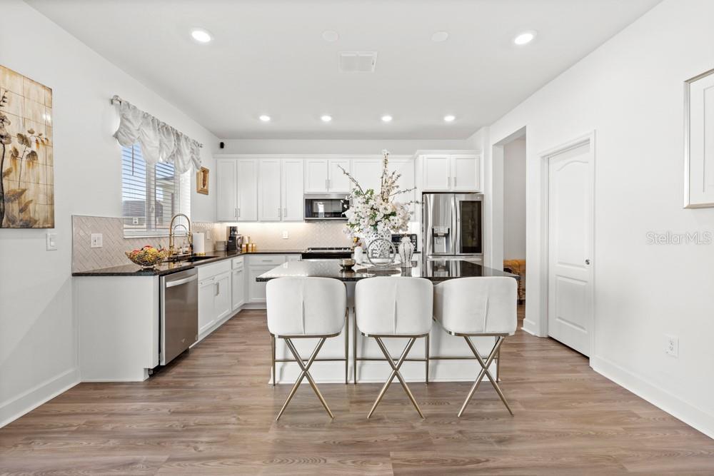 WESTSIDE BELLAVIVA - Residential