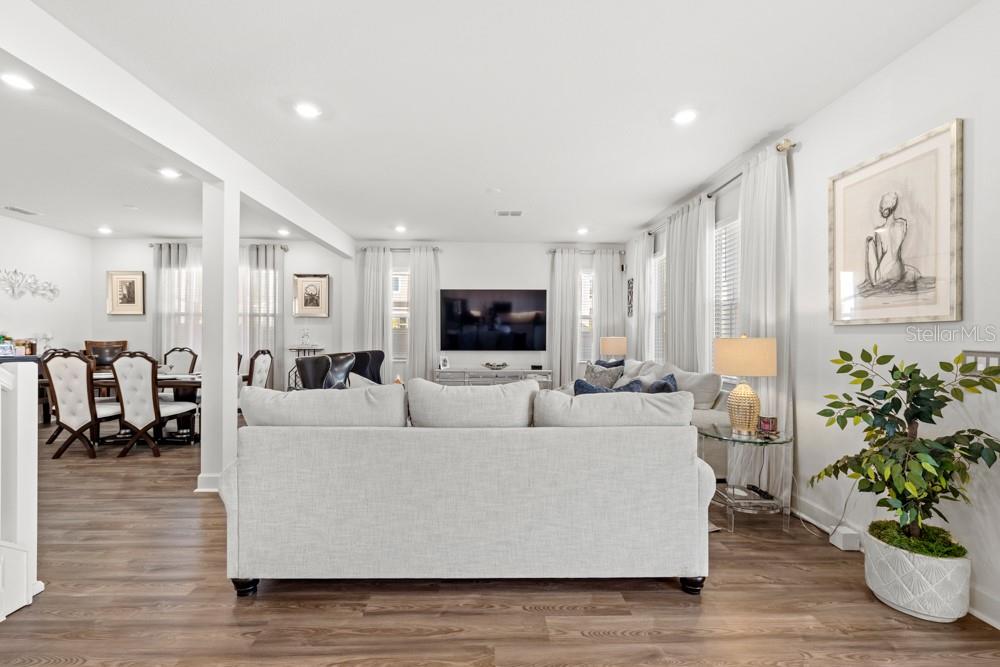 WESTSIDE BELLAVIVA - Residential