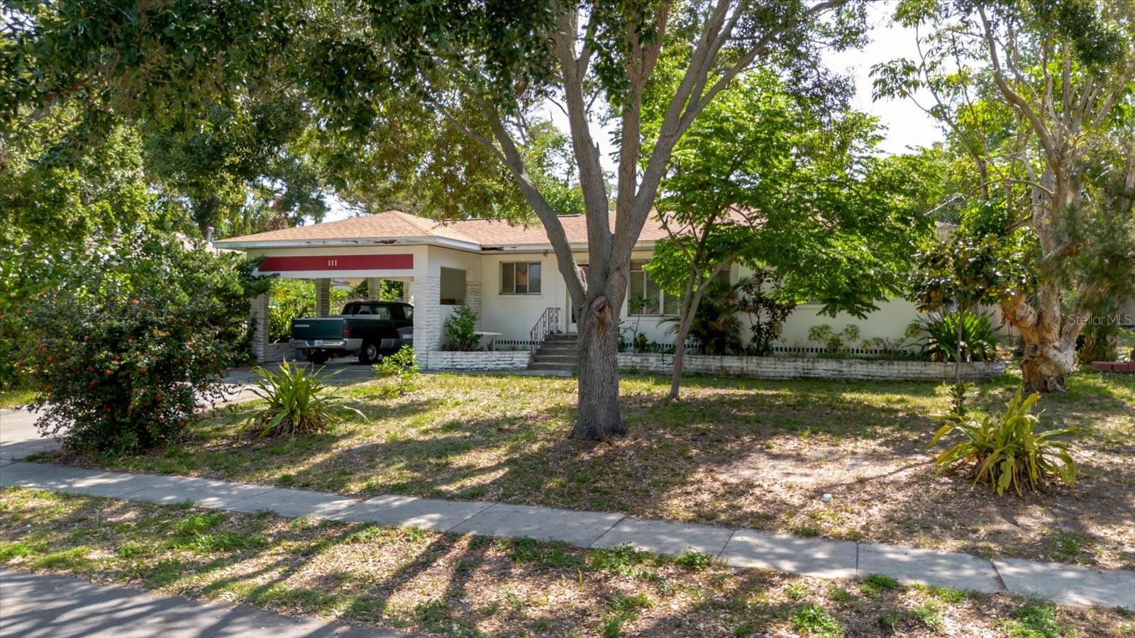 111 ORANGEVIEW AVENUE