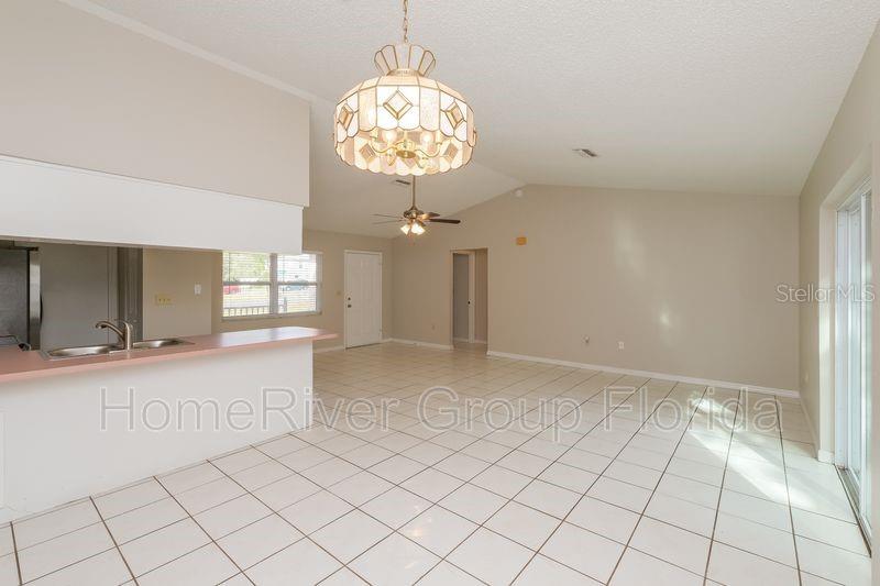 WEEKI WACHEE WOODLANDS - Residential Lease