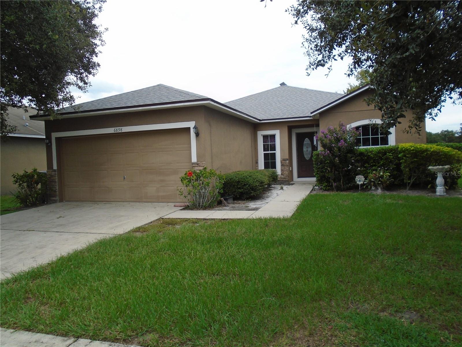 Professional Pictures Coming! Southside Beauty! Ready to Move in! Beautiful split plan 3BR/2Bath home with over 1,500 sq ft. This open plan is the perfect family home with a renovated kitchen that includes all appliances, wood cabinets, granite countertop and a farm style sink that overlooks the family room for effortless entertainment. Plus, formal dining room, tile and laminate wood flooring, and an inside utility room. Elegant French doors open to 19x11 screen patio with windows overlooking a private backyard. A/C (2017 +/-), Roof (2025), both bathrooms upgraded, granite counters and comes with full foundation repair that includes a warranty. Don’t miss this 2010 one owner home in a family friendly neighborhood. Great location near shopping and schools. Call me today! Don’t miss this excellent value!!