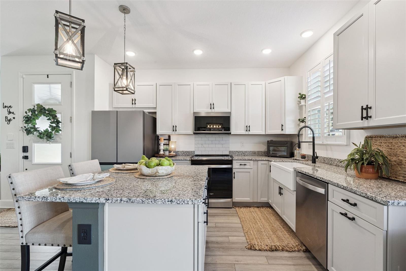 1064 SPRING PALMS LOOP