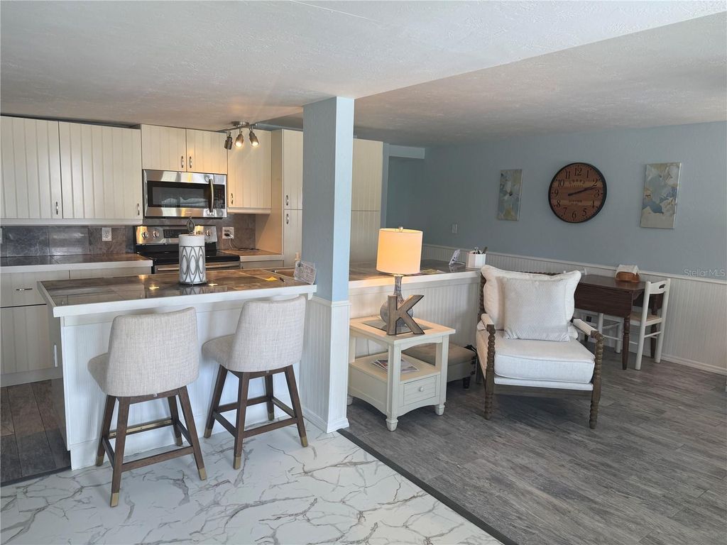 Photo of 6190 Daffodil Road, Venice, FL 34293 (MLS # N6140872)