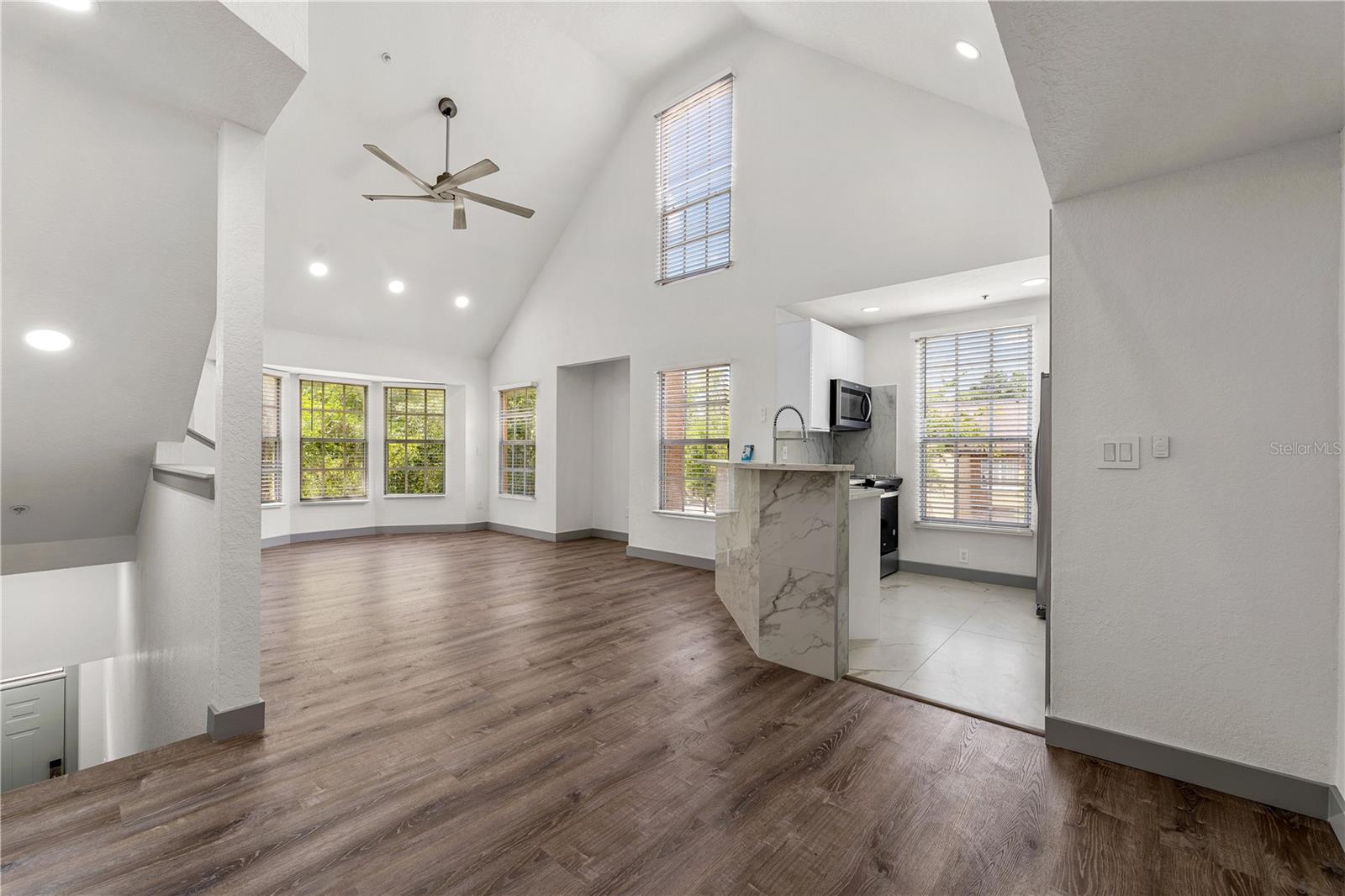 AZUR/METROWEST - Residential