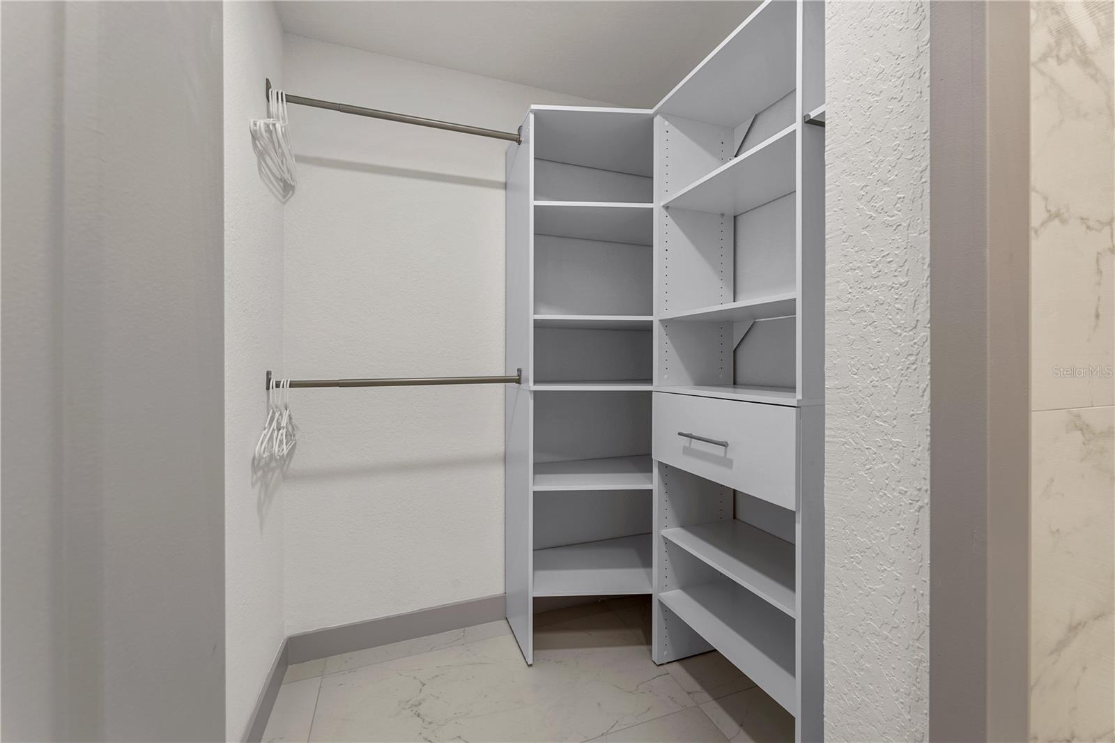 AZUR/METROWEST - Residential