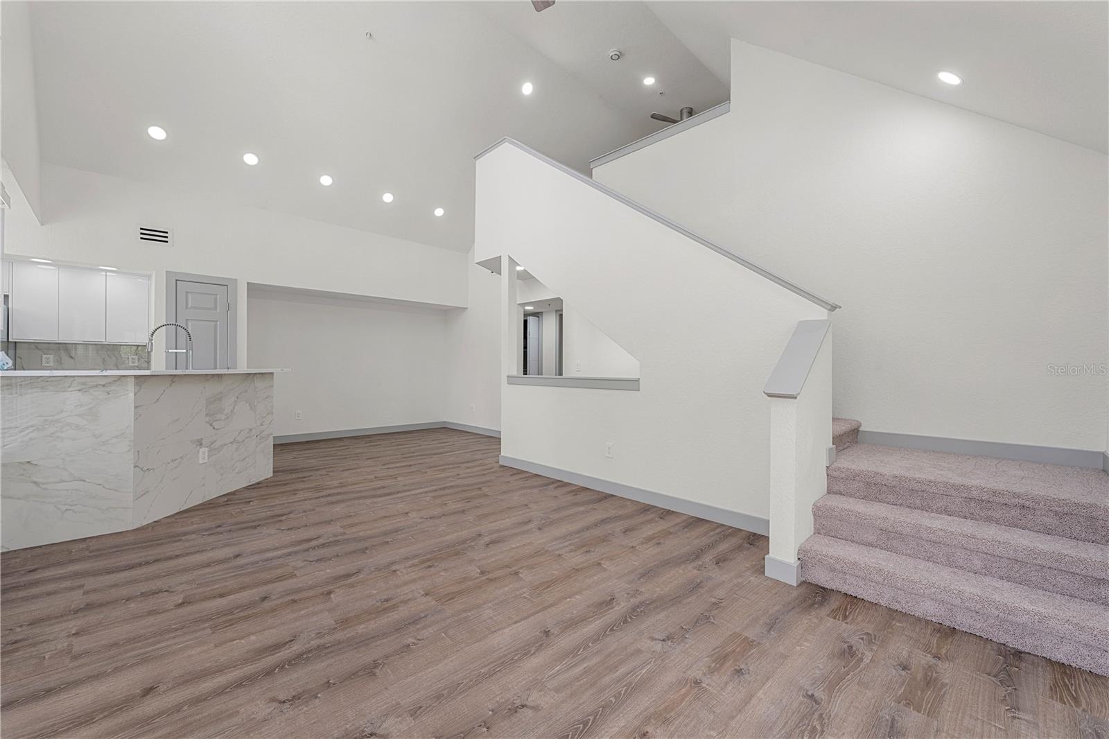 AZUR/METROWEST - Residential