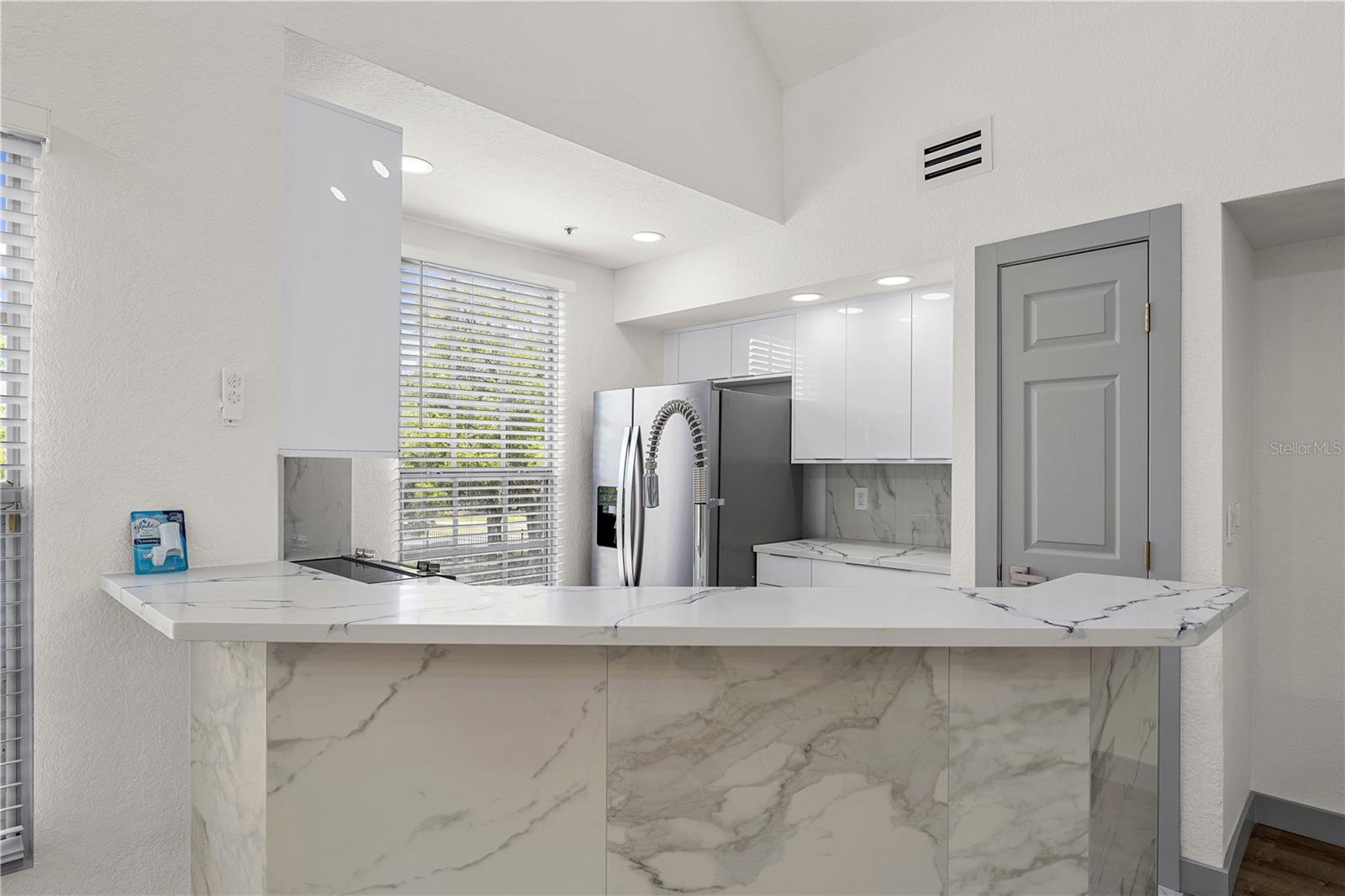 AZUR/METROWEST - Residential