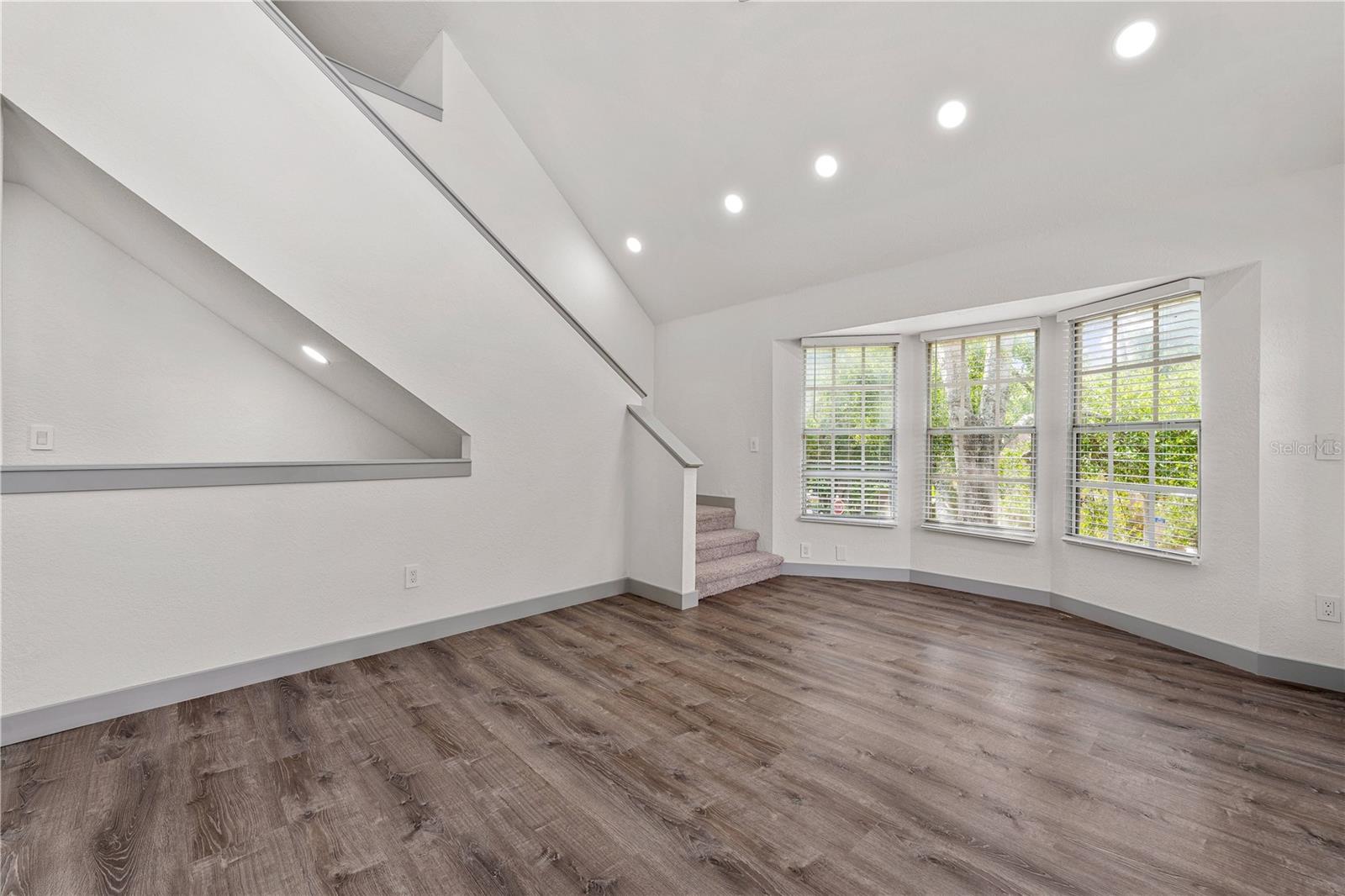 AZUR/METROWEST - Residential