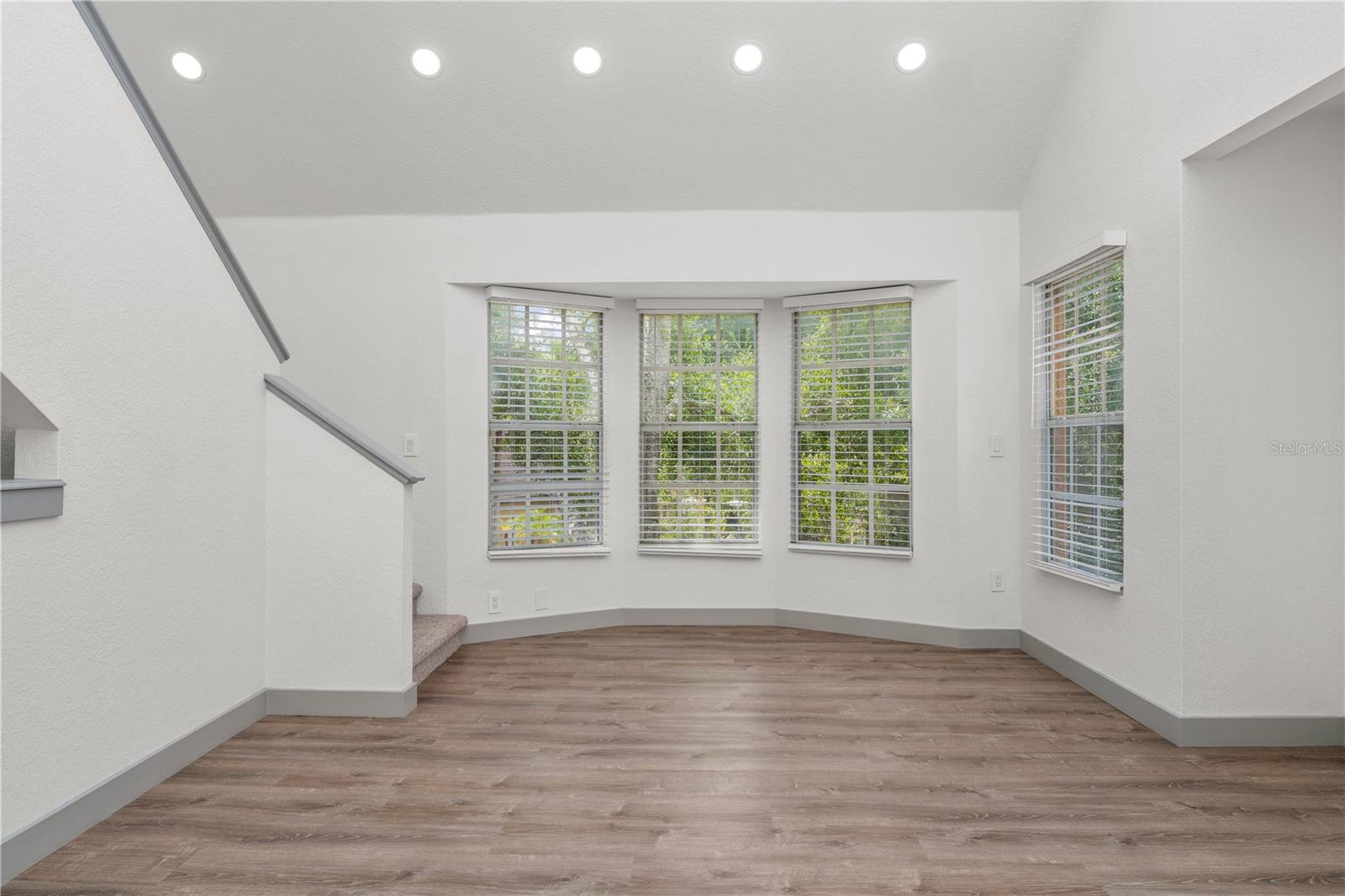 AZUR/METROWEST - Residential