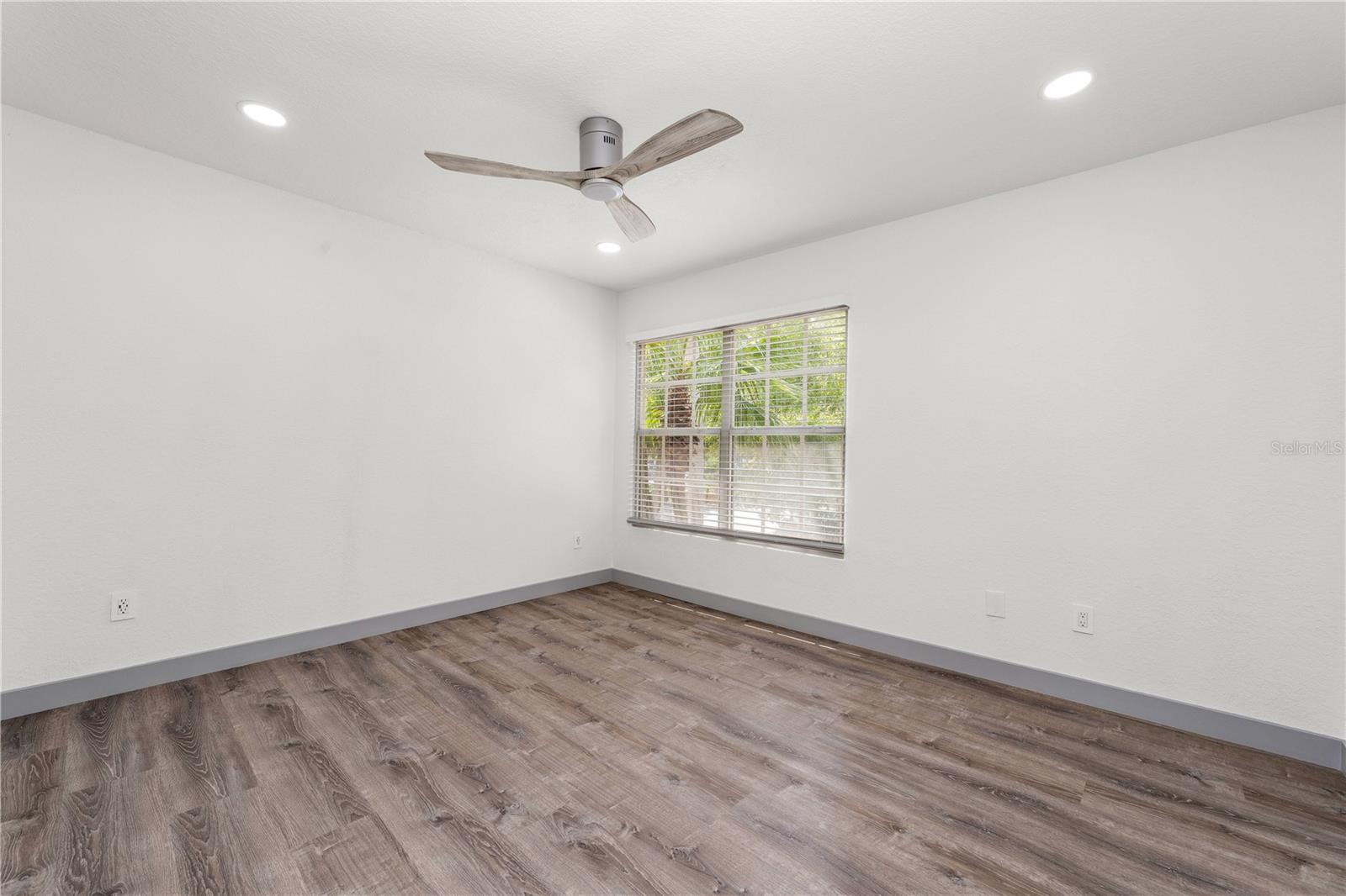 AZUR/METROWEST - Residential