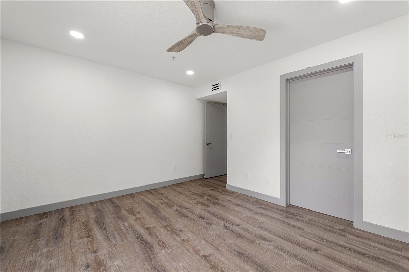 AZUR/METROWEST - Residential