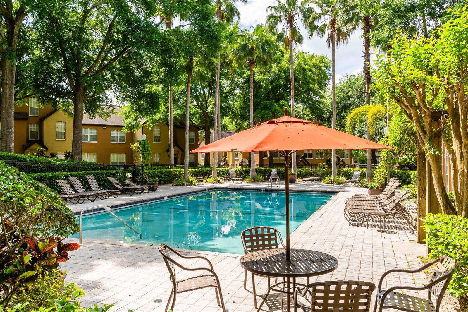 AZUR/METROWEST - Residential