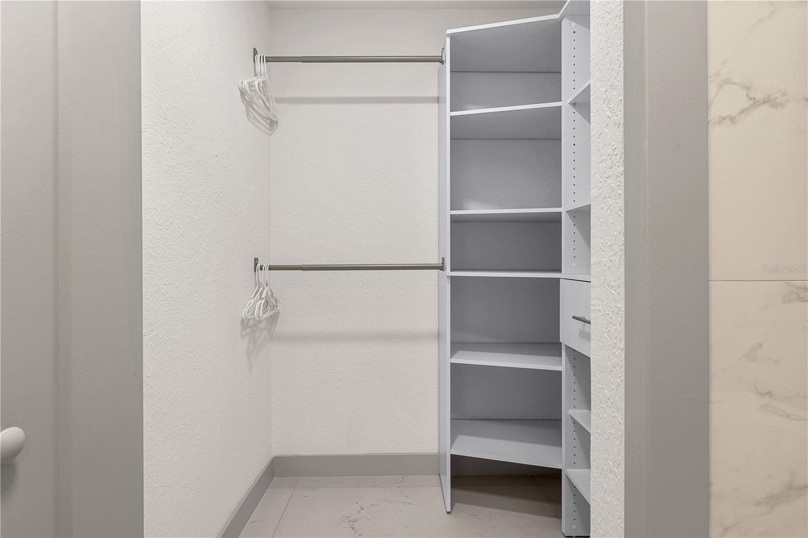 AZUR/METROWEST - Residential