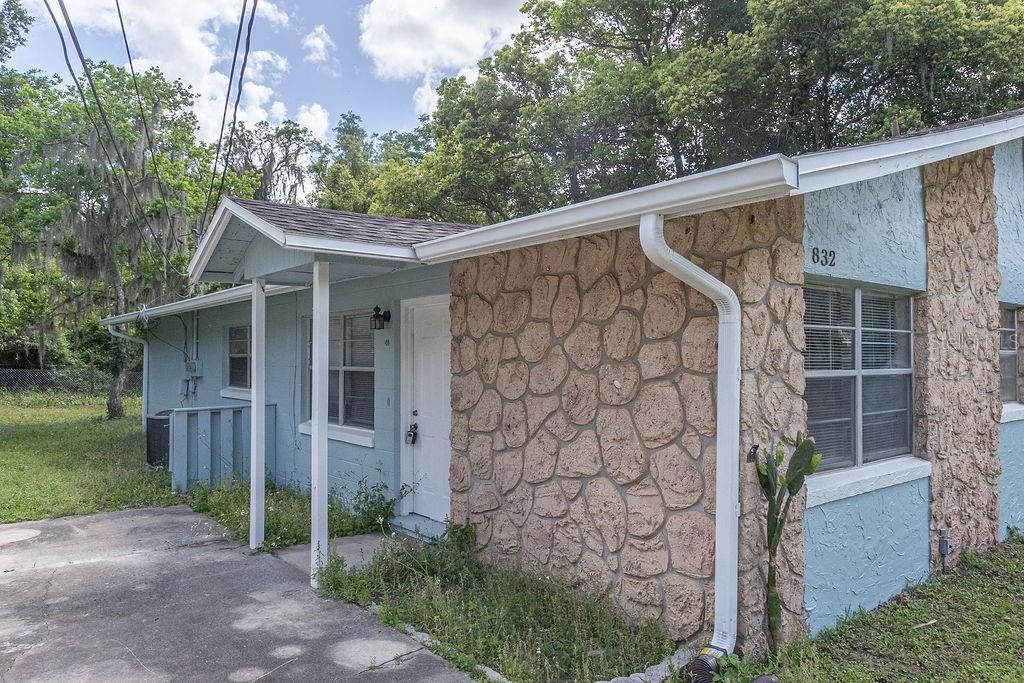 Photo of 832 E Indiana Avenue, Deland, FL 32724 (MLS # V4948510)