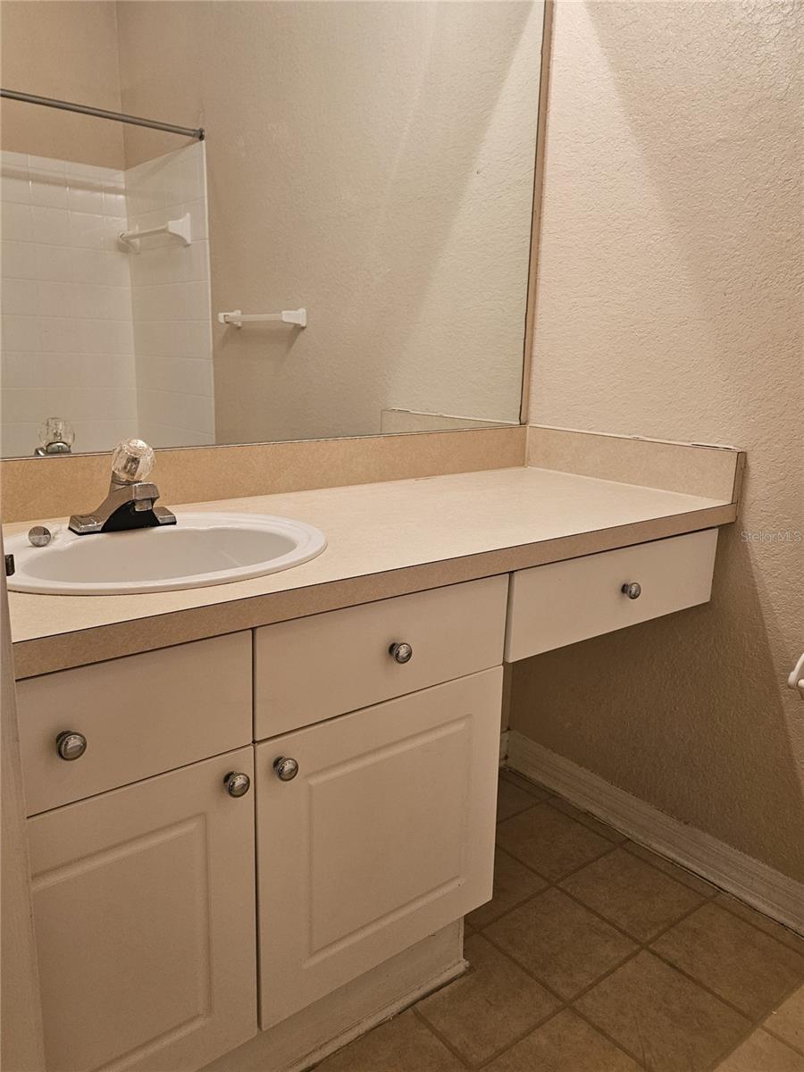 THE ENCLAVE AT RICHMOND PLACE - Residential Lease